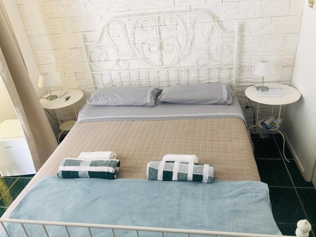 Zi' Mari' - Via Roma Hotel Polignano a Mare Buitenkant foto