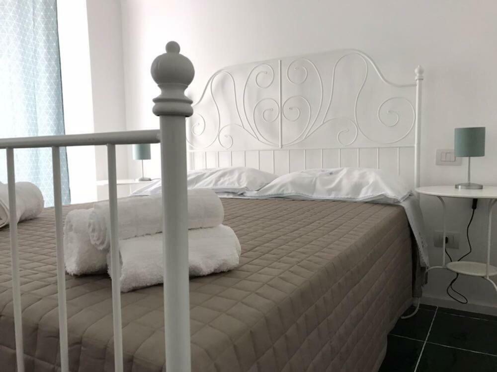 Zi' Mari' - Via Roma Hotel Polignano a Mare Buitenkant foto
